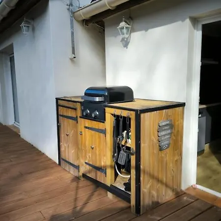 Au Petit Mazet - 4 Personnes Nimes